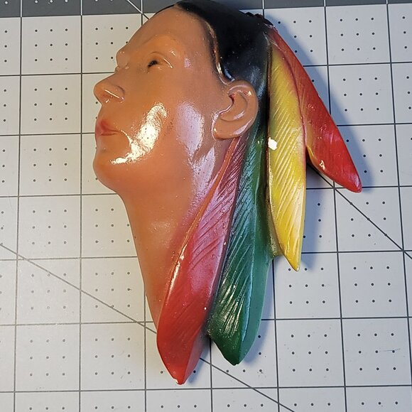 Native American (Indian) Head Wall Hanging Woman Feathers Chalkware 5 3/4" - Picture 1 of 6